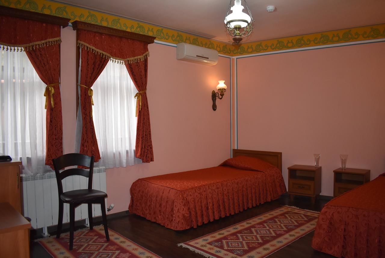 Отель Family Hotel at Renaissance Square Пловдив-37