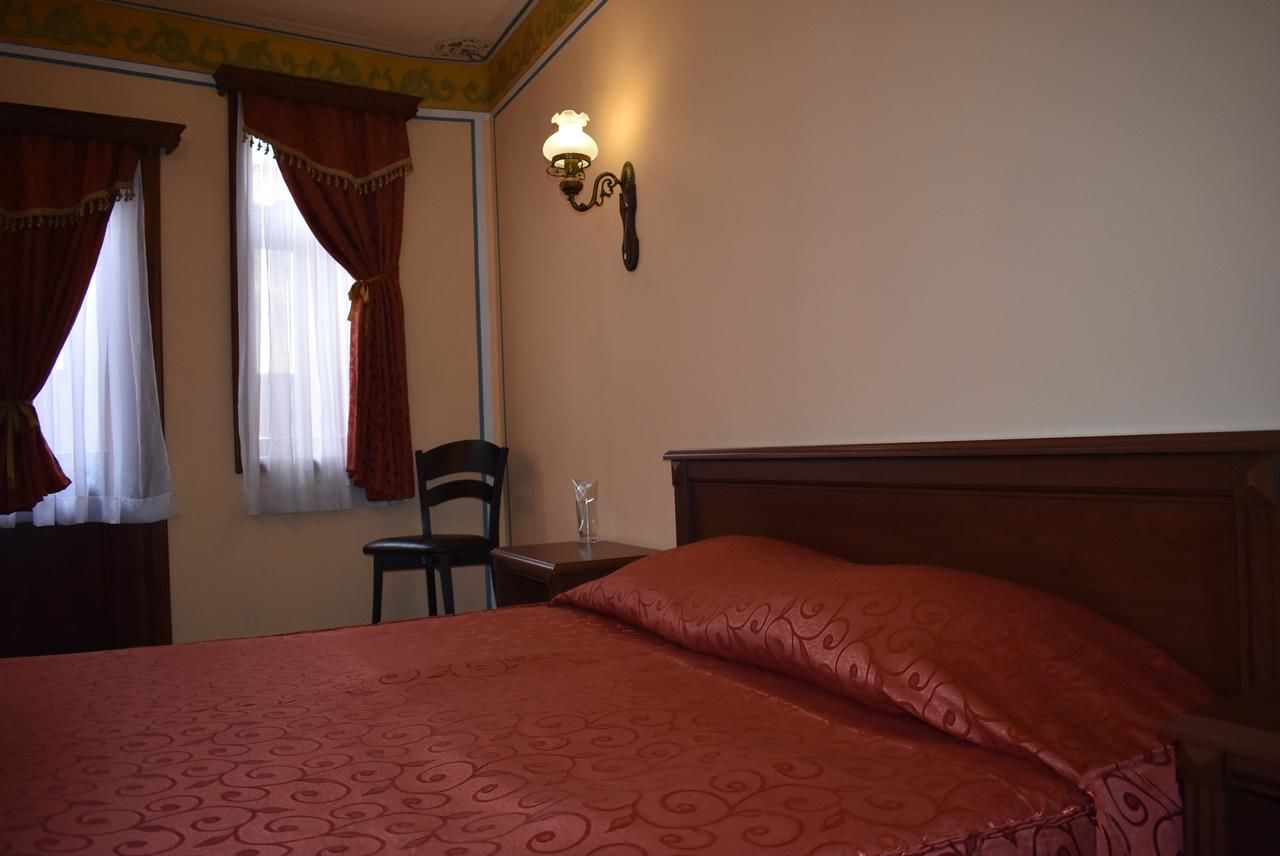 Отель Family Hotel at Renaissance Square Пловдив-40
