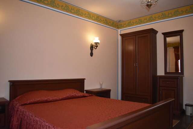 Отель Family Hotel at Renaissance Square Пловдив-38